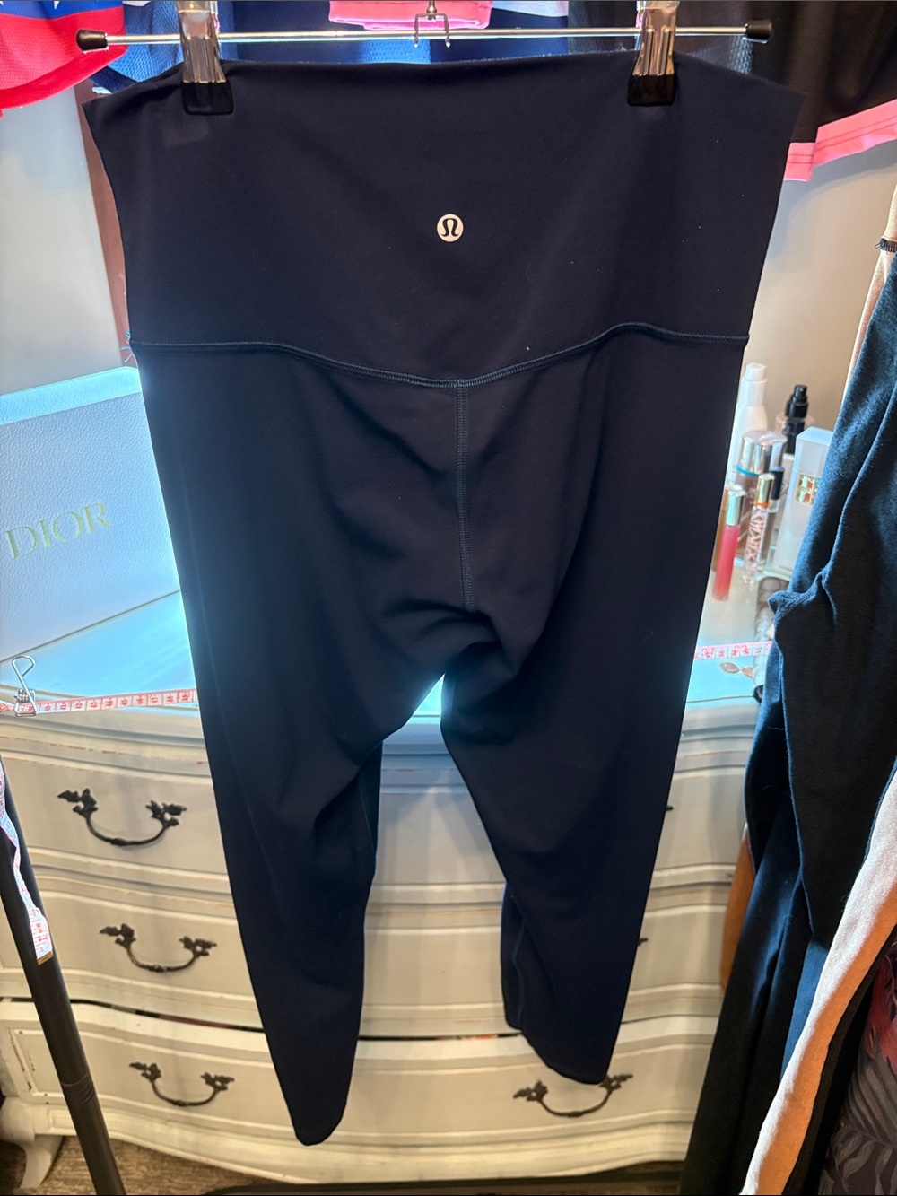 Lululemon - Picture 4 of 5